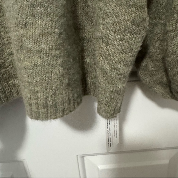 NWT Wrap London Baby Alpaca Wool Sweater Baloon Sleeves in Sage Green Size 14 - Picture 7 of 9